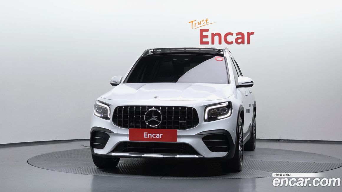 Mercedes-Benz GLB-Class 2023