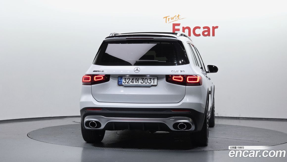 Mercedes-Benz GLB-Class 2023