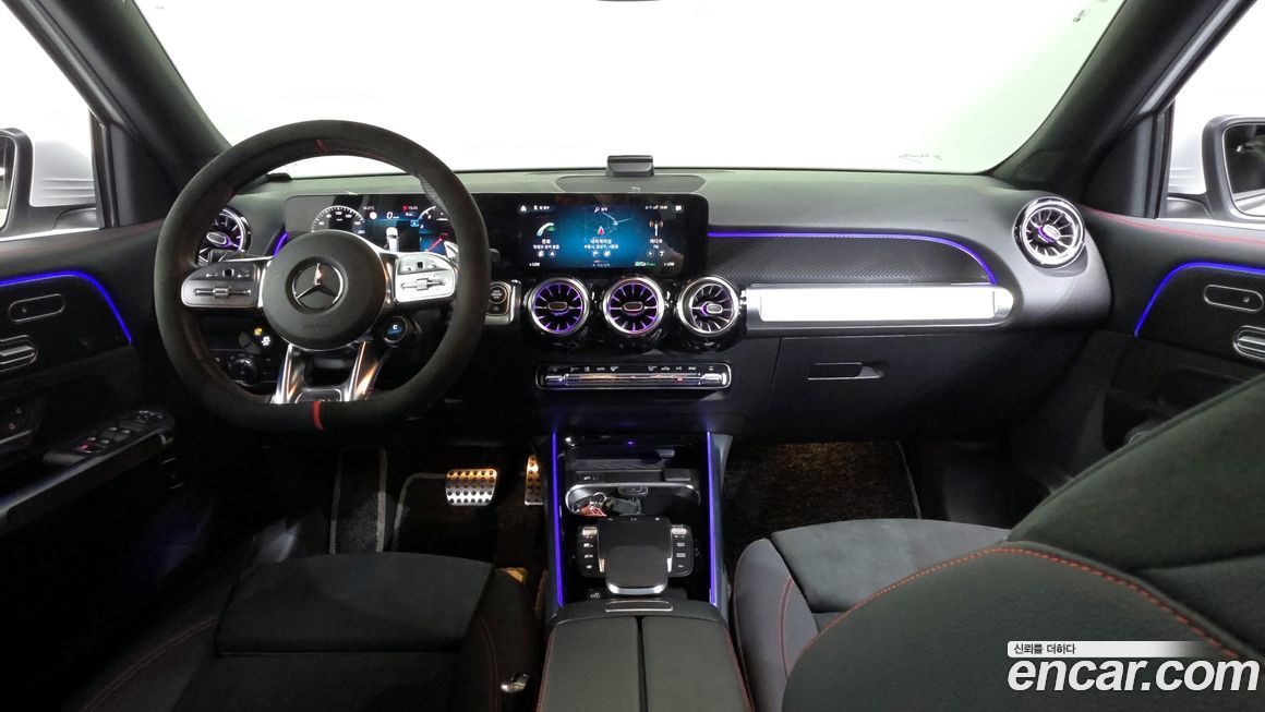 Mercedes-Benz GLB-Class 2023