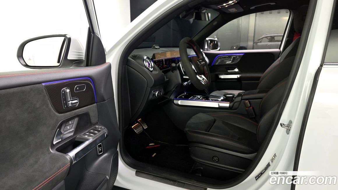 Mercedes-Benz GLB-Class 2023