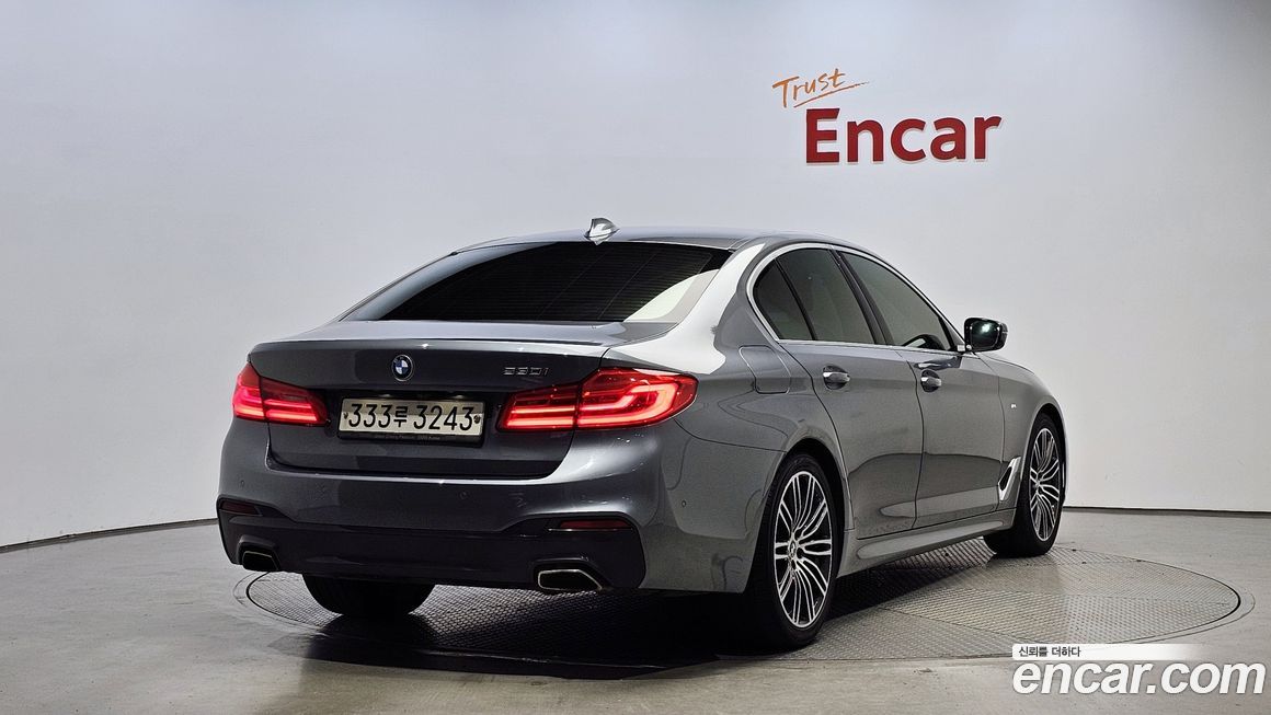 BMW 5-Series 2019