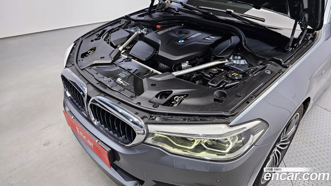 BMW 5-Series 2019