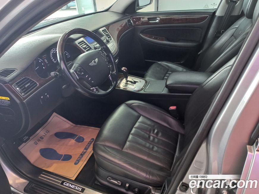 Hyundai Genesis 2010