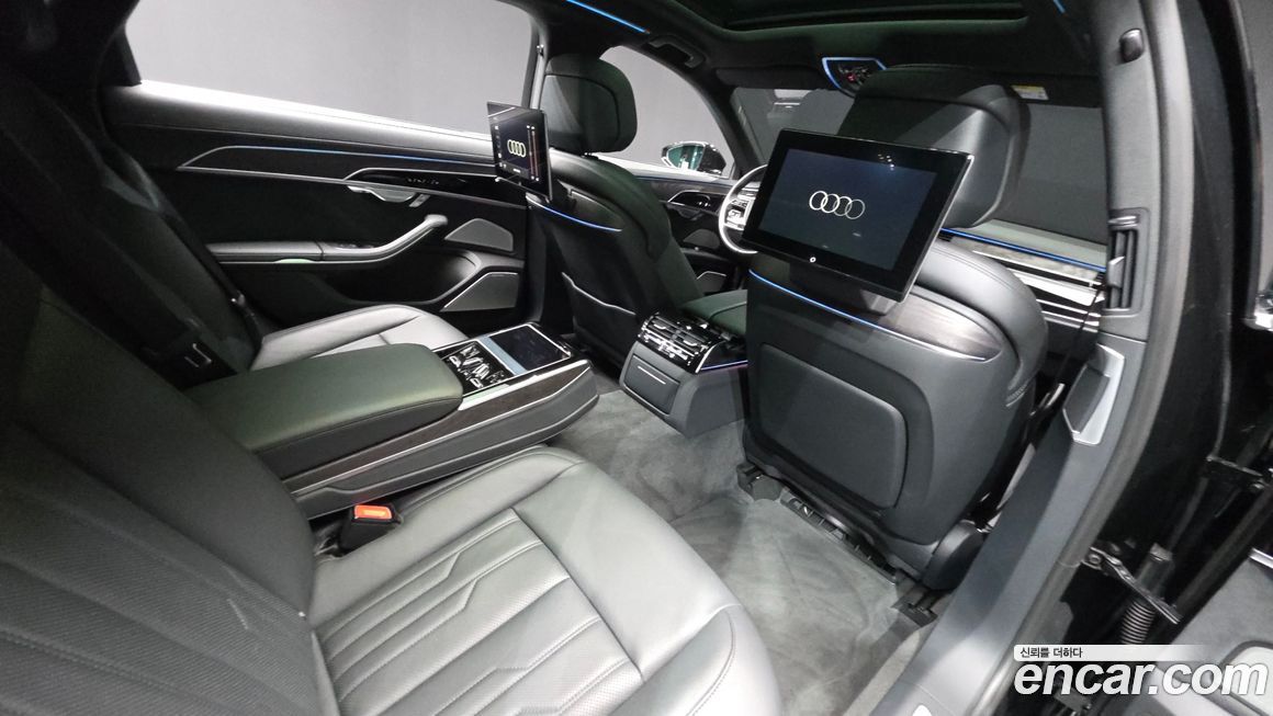 Audi A8 2023
