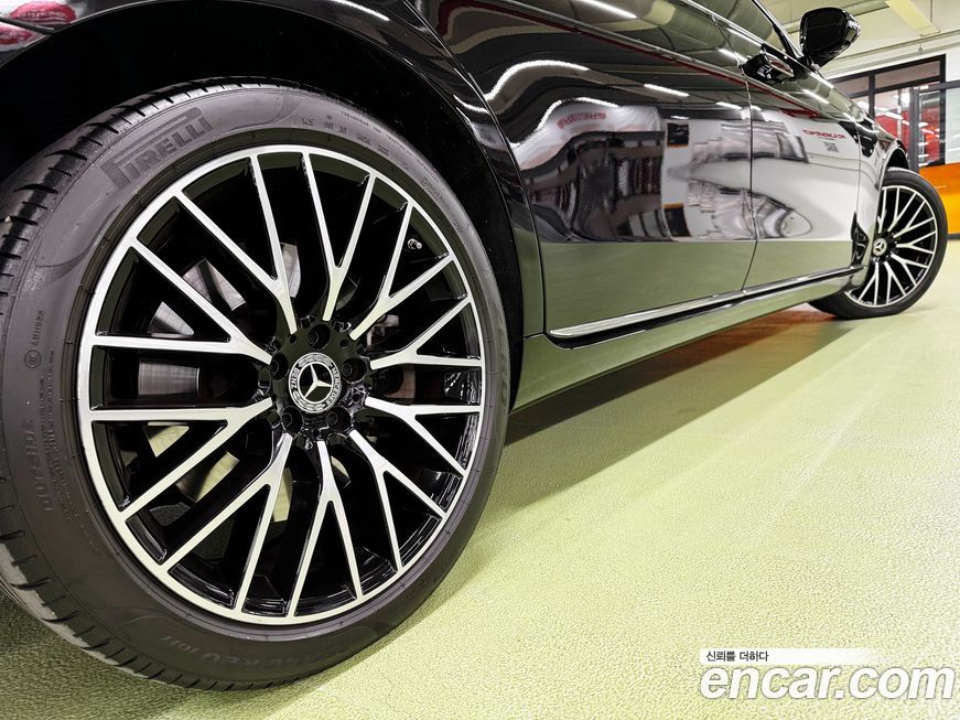 Mercedes-Benz S-Class 2022