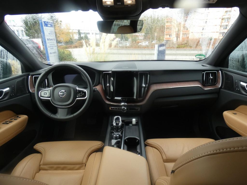 Volvo XC60 2022