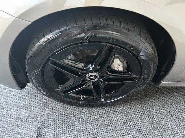Mercedes-Benz E 300 2023