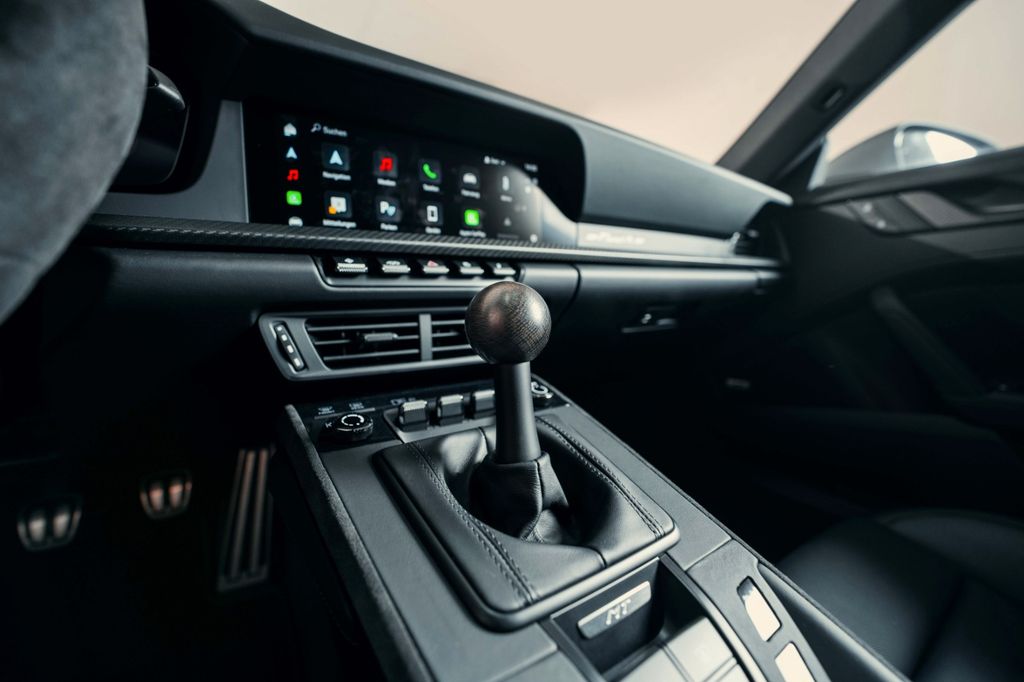 Porsche 992 2025