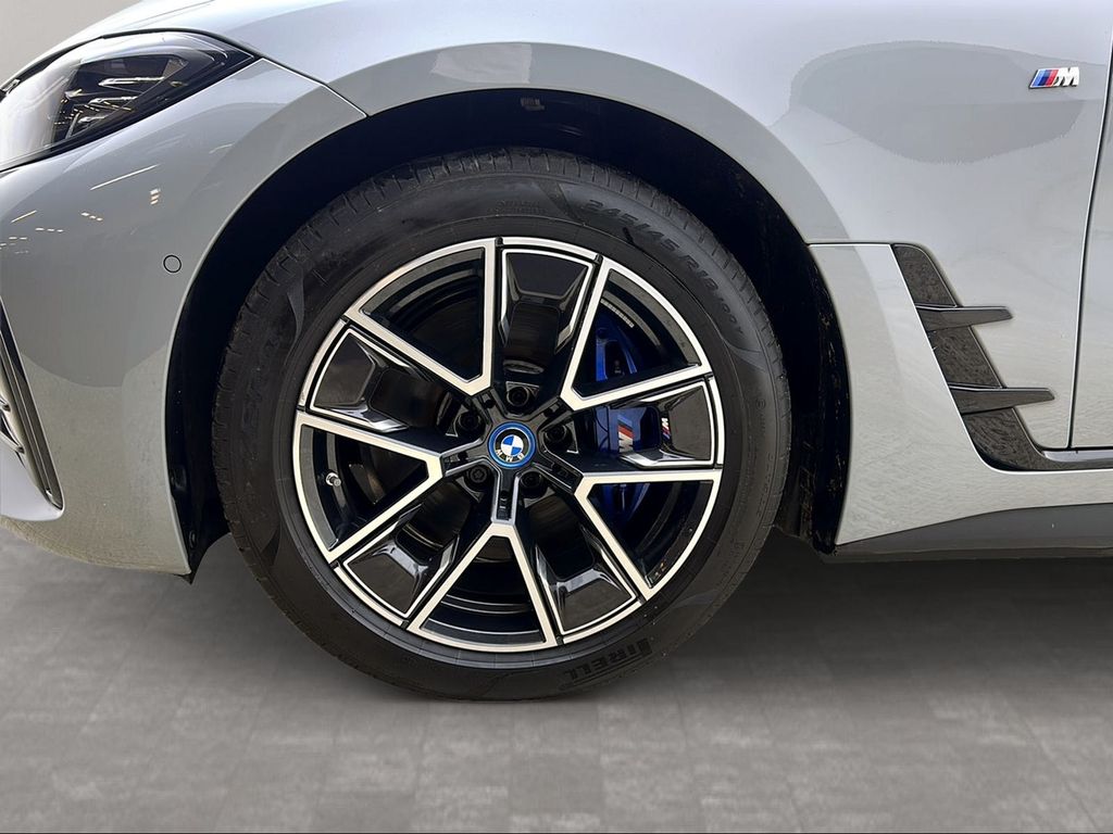 BMW i4 2023