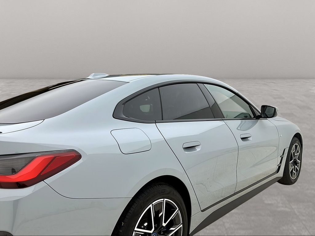 BMW i4 2023
