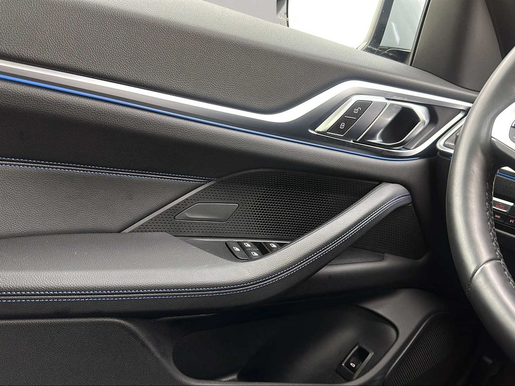 BMW i4 2023