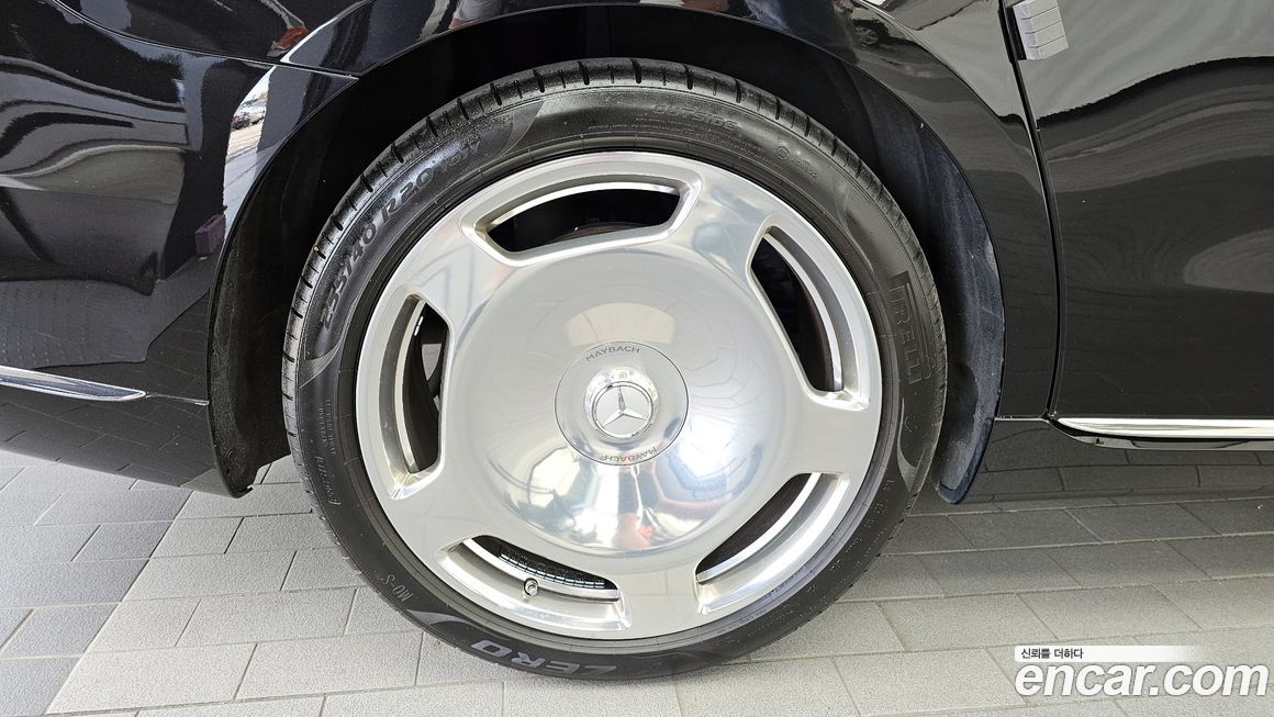 Mercedes-Benz S-Class 2024