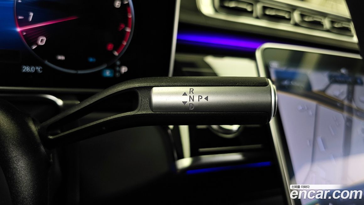 Mercedes-Benz S-Class 2024