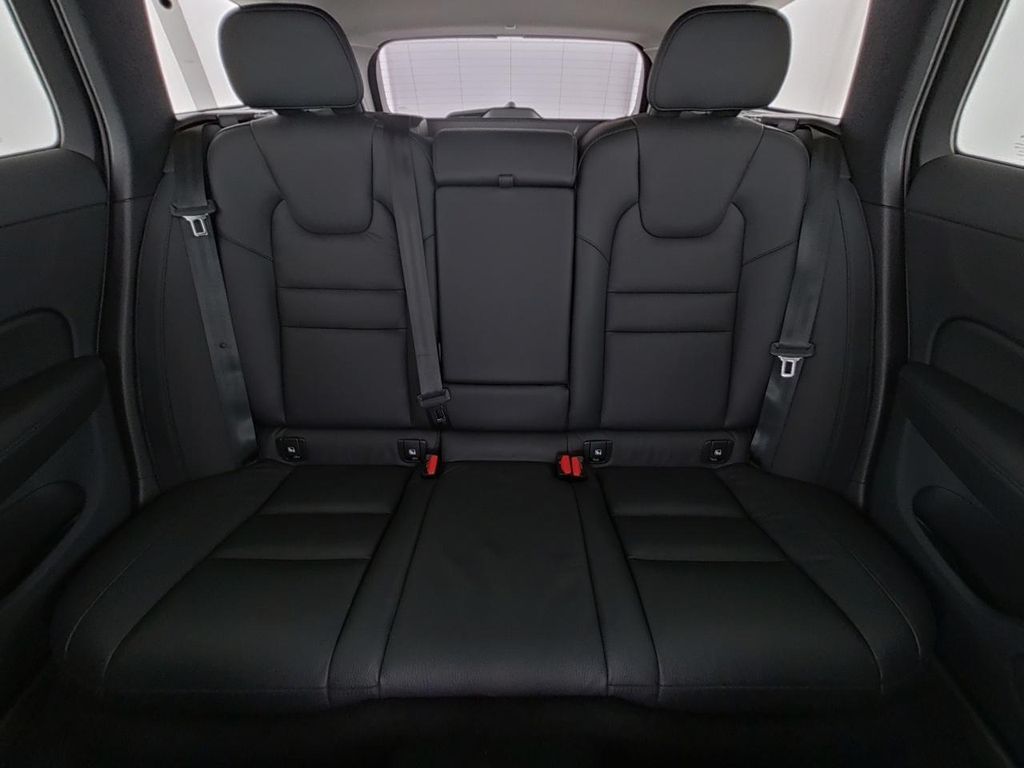 Volvo V60 Cross Country 2023