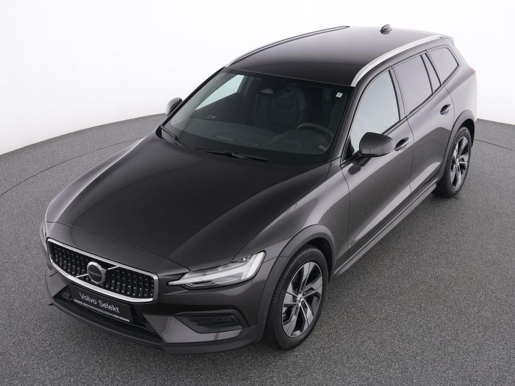 Volvo V60 Cross Country 2023