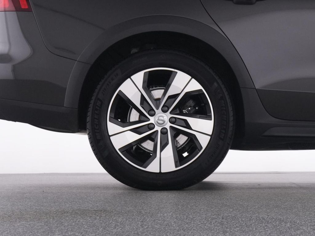 Volvo V60 Cross Country 2023