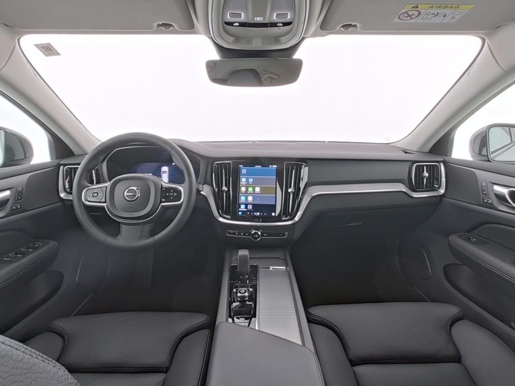 Volvo V60 Cross Country 2023