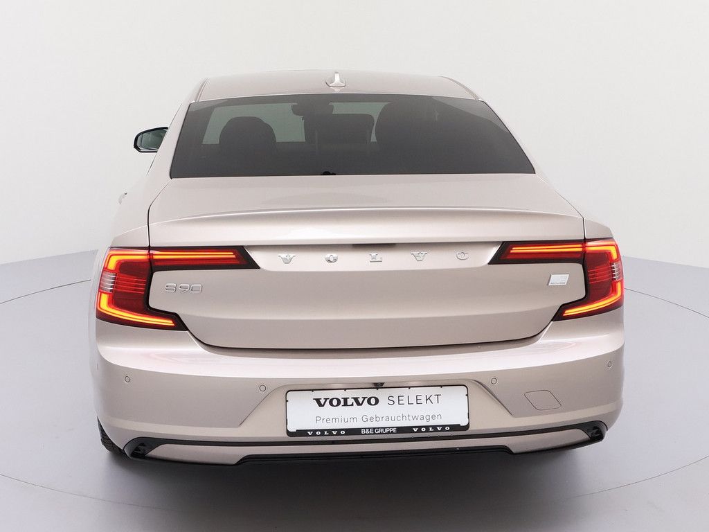 Volvo S90 2024