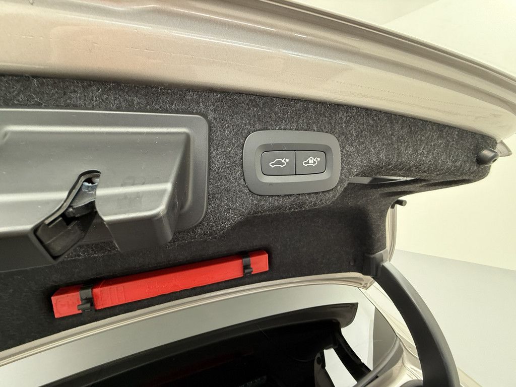 Volvo S90 2024