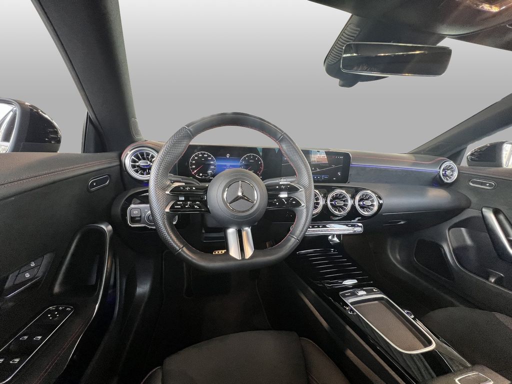 Mercedes-Benz CLA 200 2024