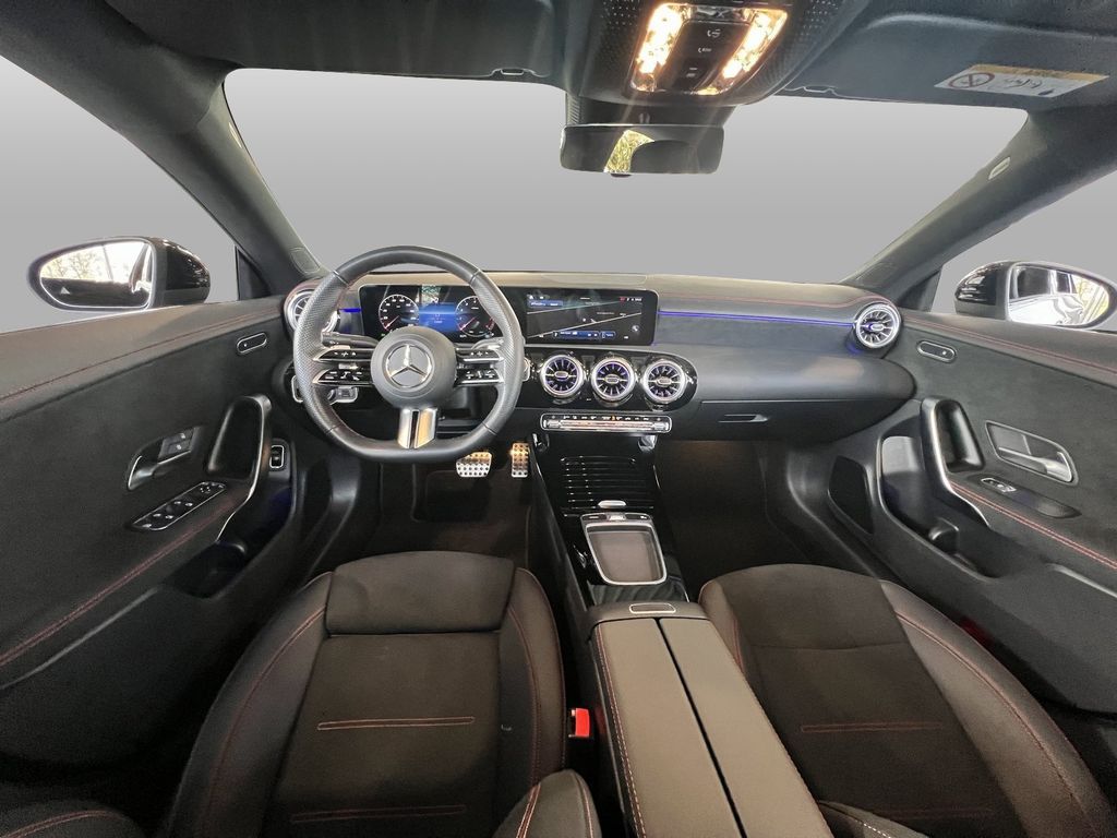 Mercedes-Benz CLA 200 2024