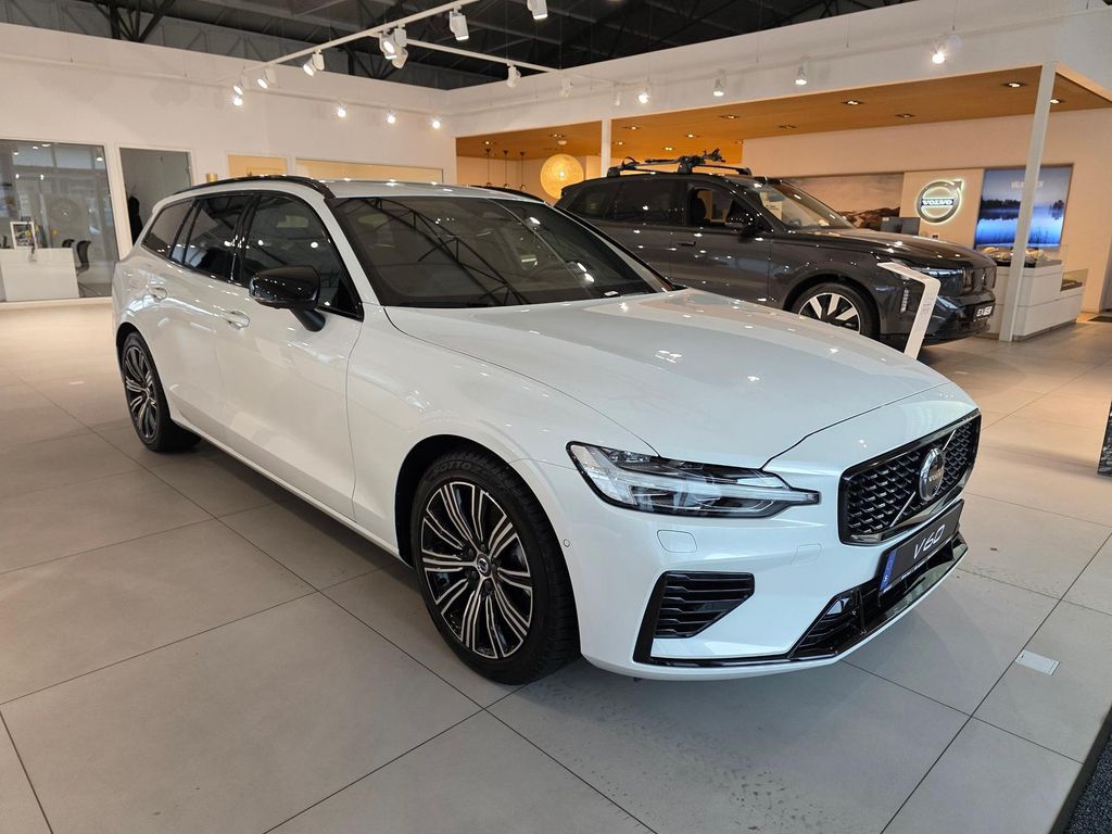 Volvo V60 2025