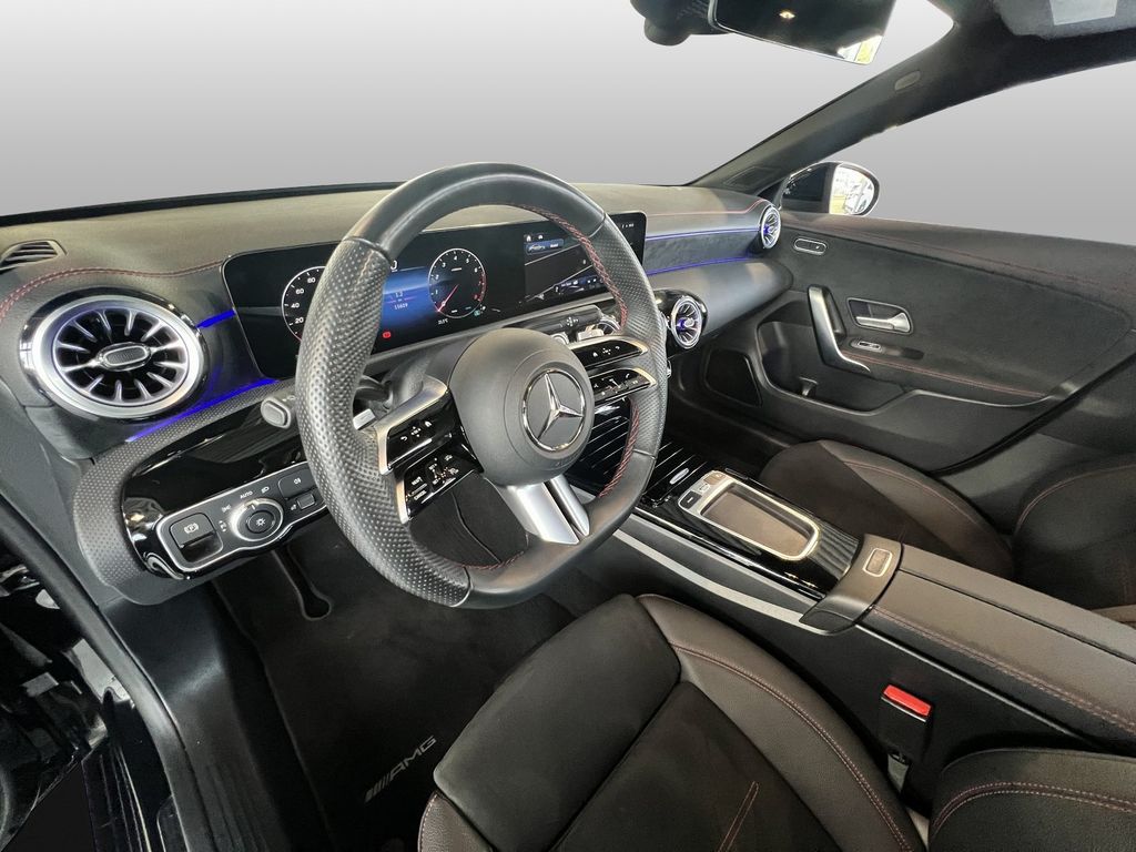 Mercedes-Benz CLA 200 2024