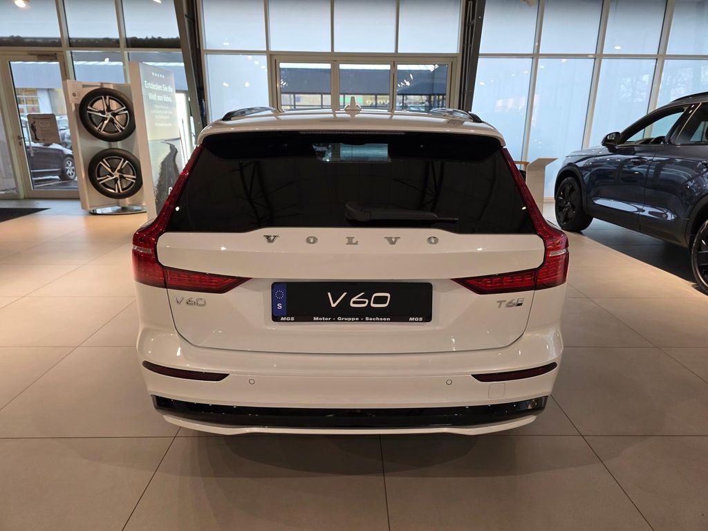 Volvo V60 2025