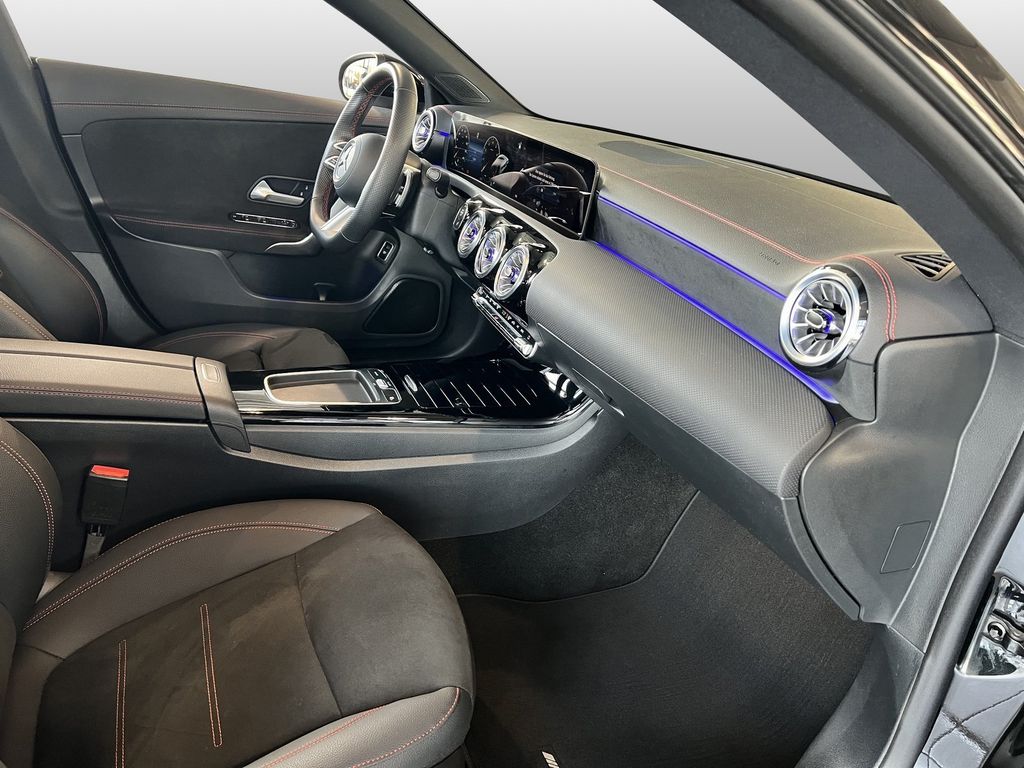 Mercedes-Benz CLA 200 2024