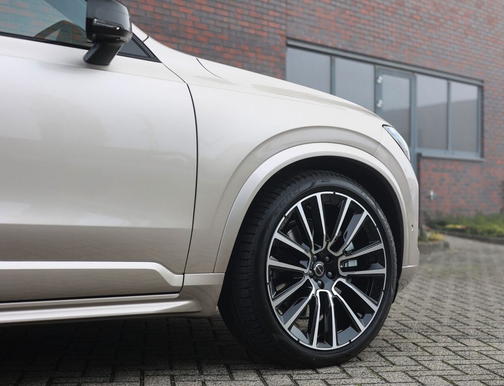 Volvo XC90 2025