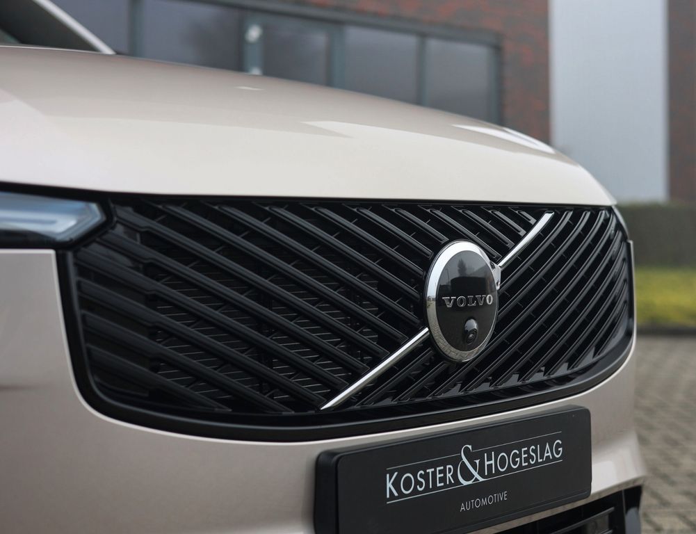 Volvo XC90 2025