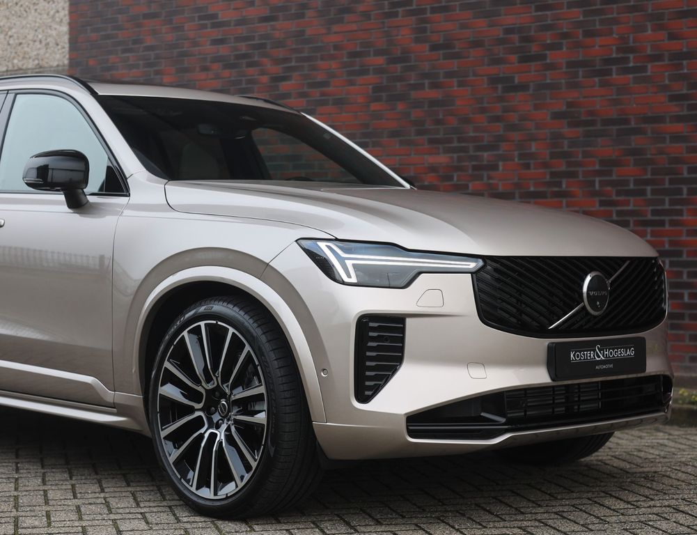 Volvo XC90 2025