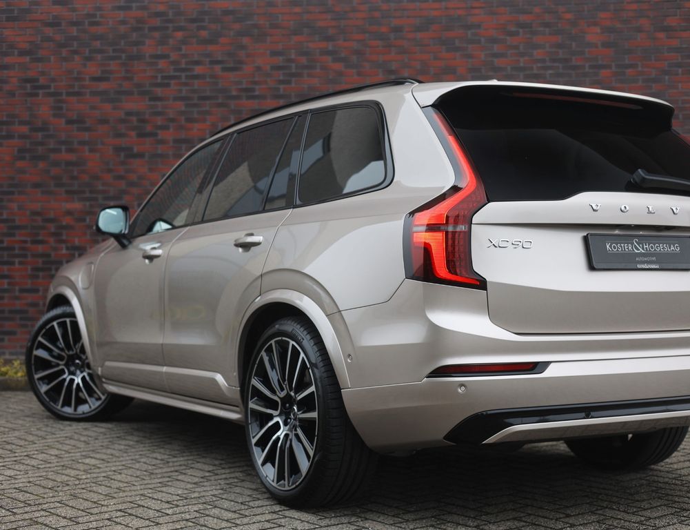 Volvo XC90 2025