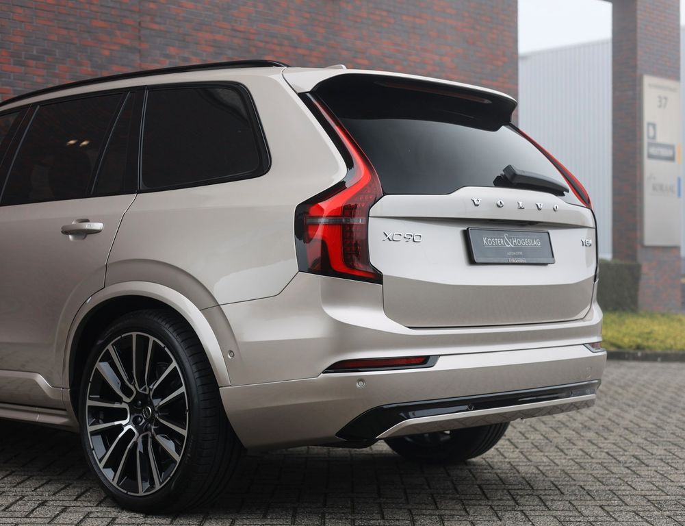 Volvo XC90 2025