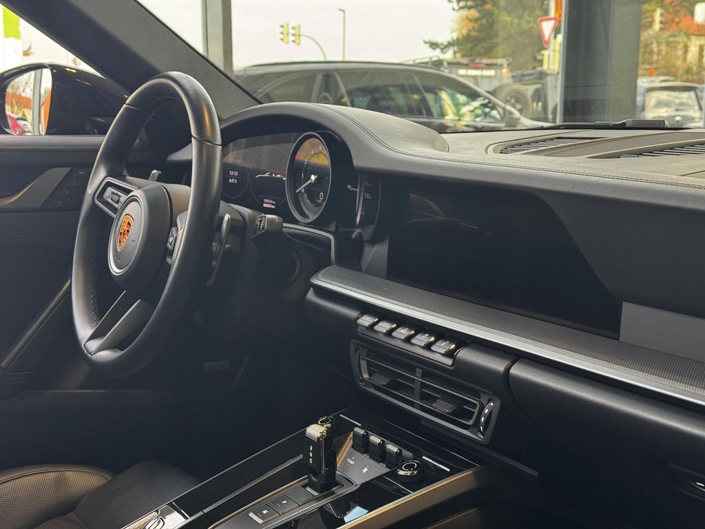 Porsche 992 2022