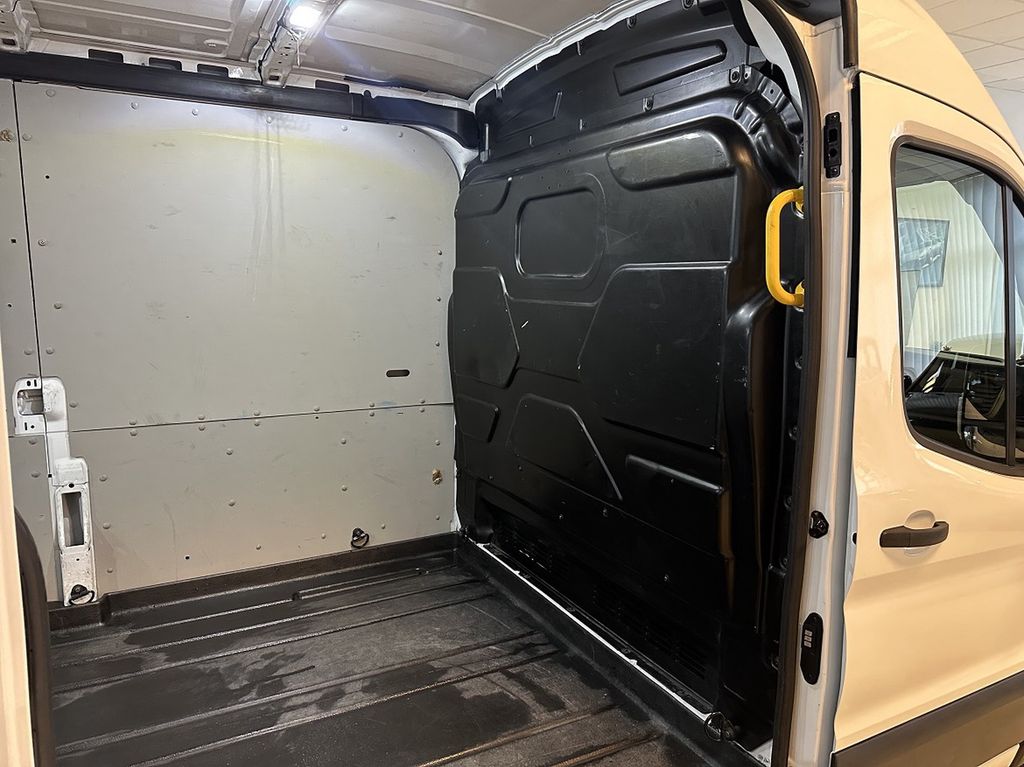 Ford Transit 2021