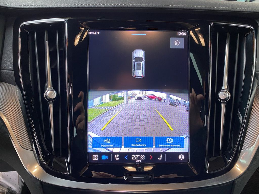 Volvo V60 2022