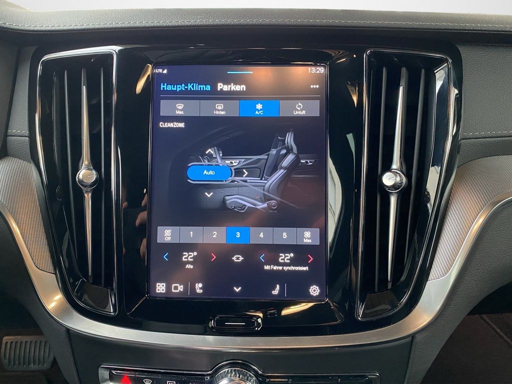 Volvo V60 2022