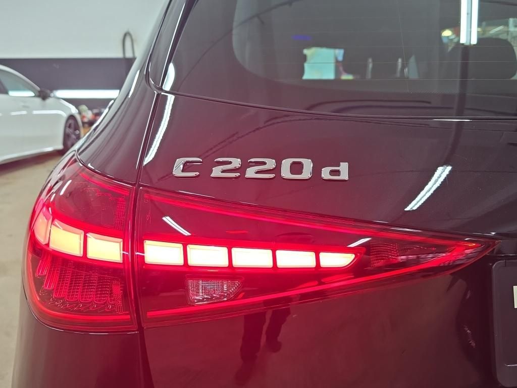 Mercedes-Benz C 220 2025