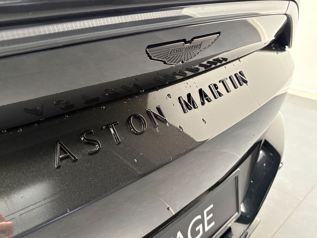 Aston Martin V8 Vantage