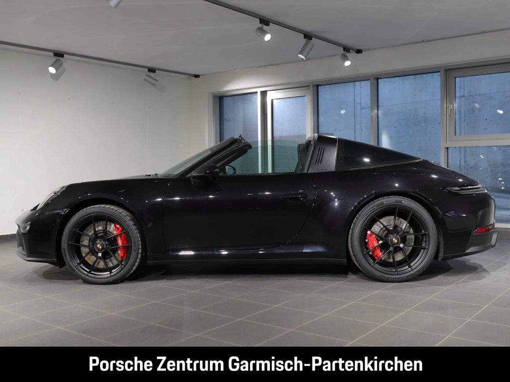 Porsche 992 2025