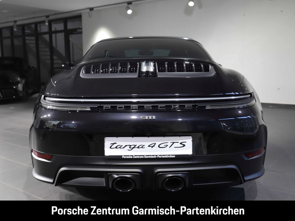 Porsche 992 2025