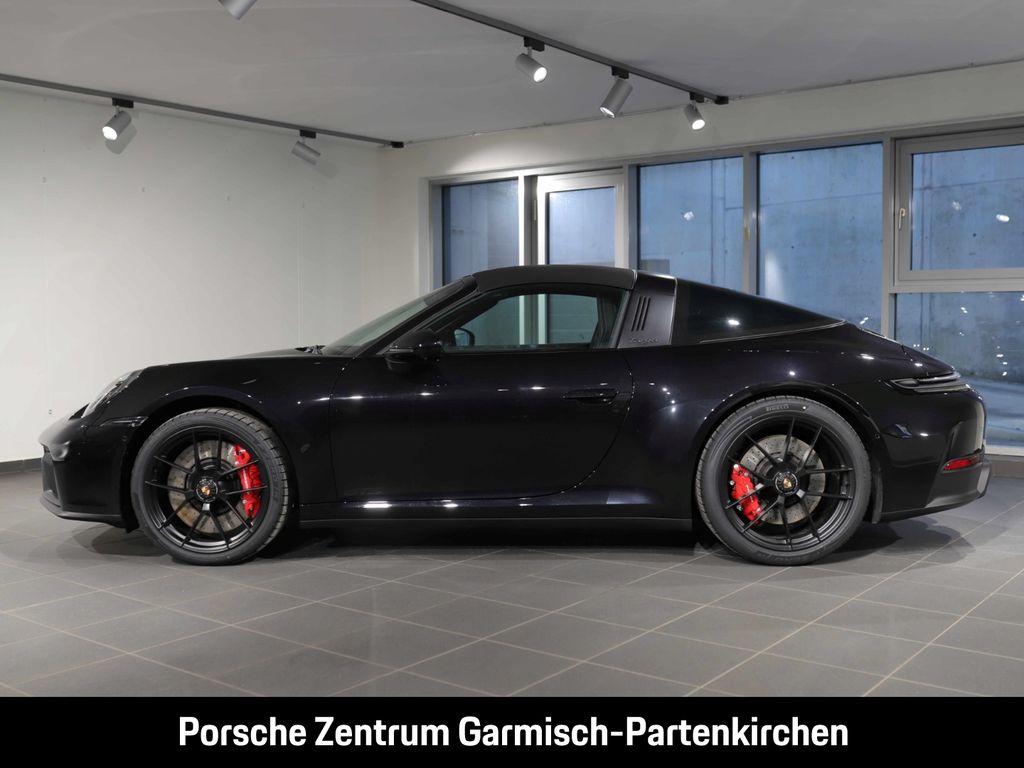 Porsche 992 2025