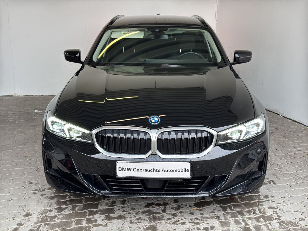BMW 320 2022