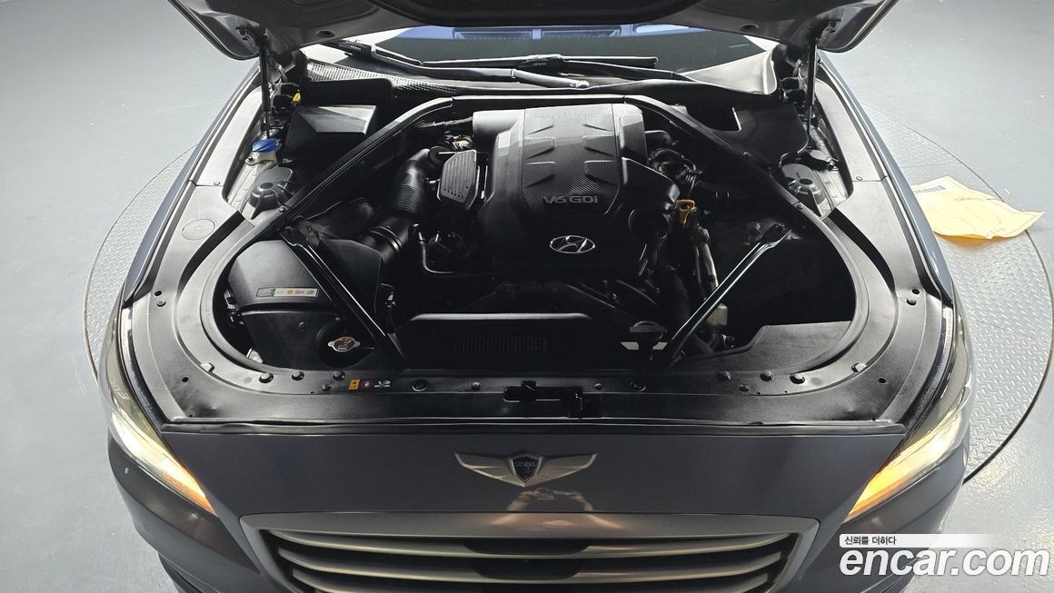 Hyundai Genesis 2016