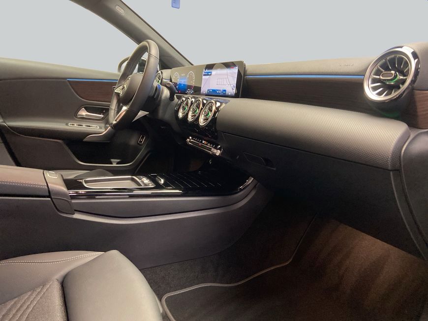 Mercedes-Benz A 250 2025