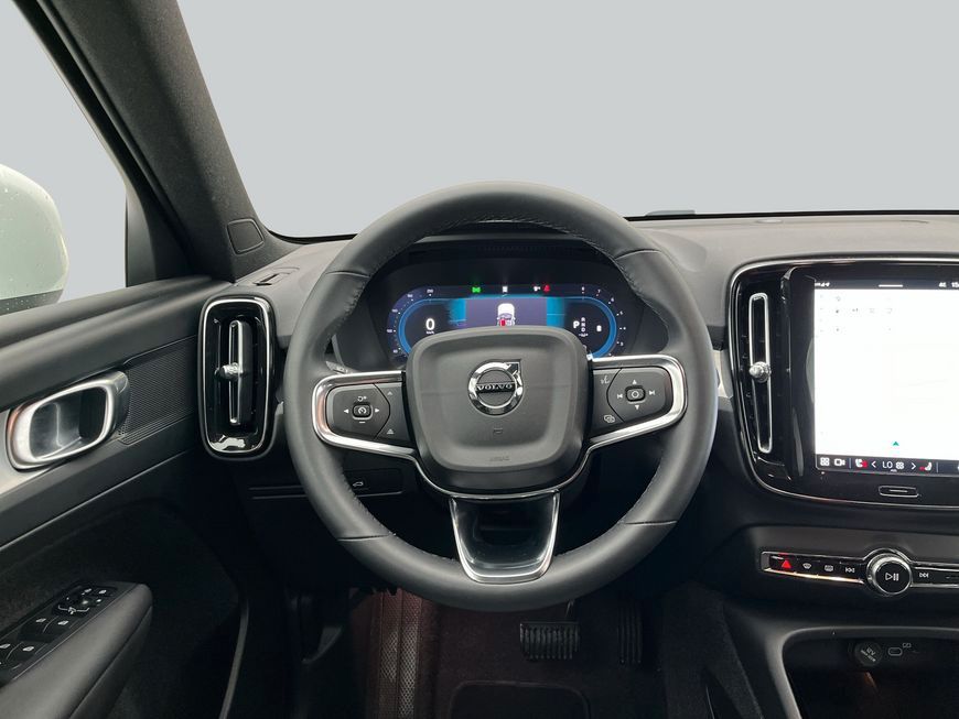 Volvo XC40 2024