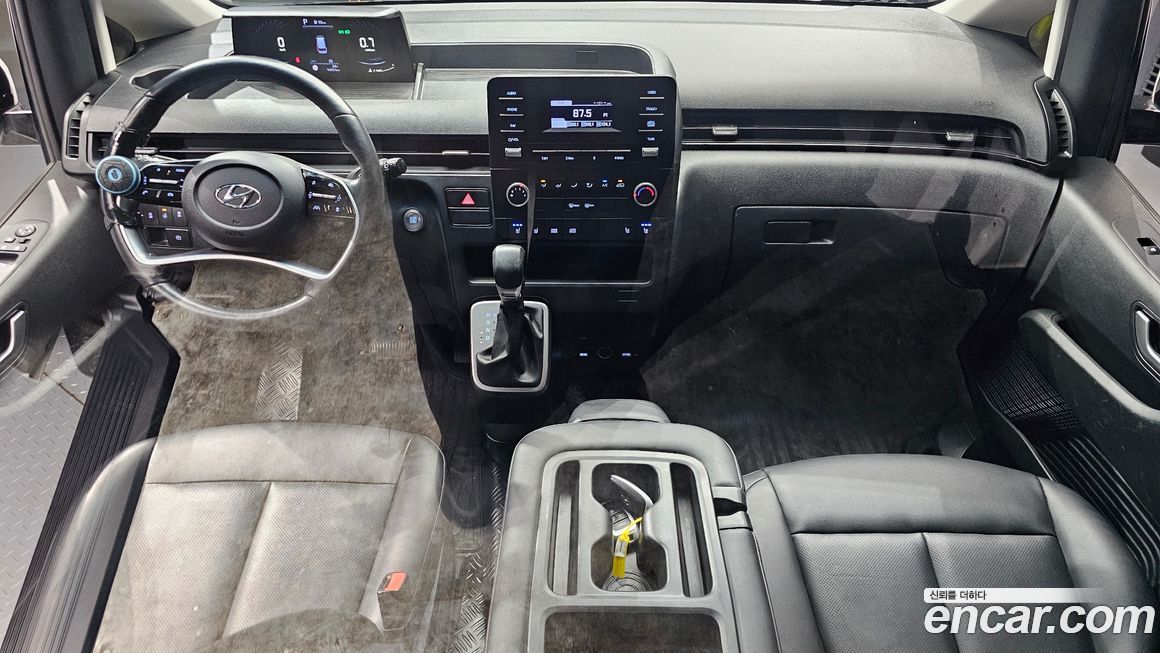 Hyundai Staria 2024