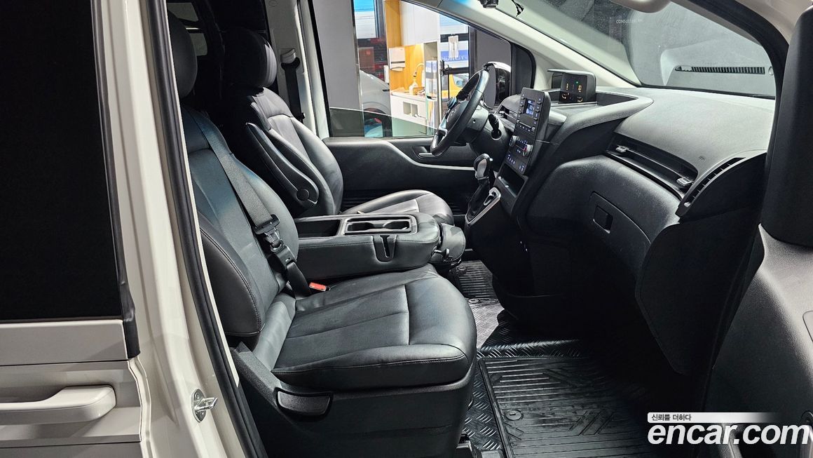 Hyundai Staria 2024