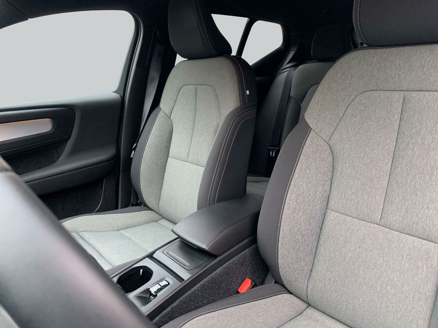 Volvo XC40 2024